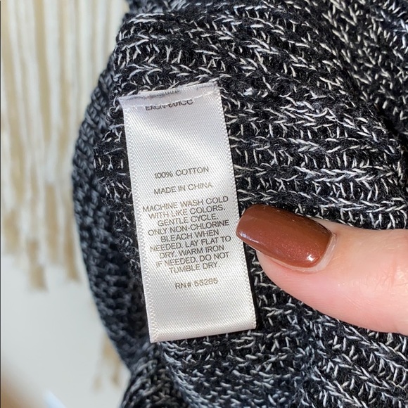 Express V-Neck Knit Sweater - Picture 5 of 8